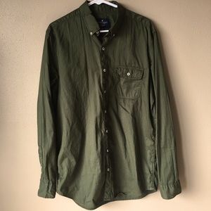 Men’s American Eagle button down